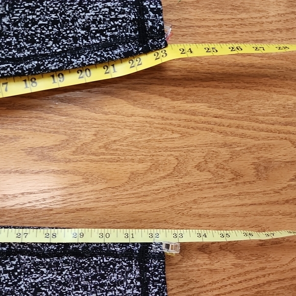 Lululemon leggings size 8 - Picture 7 of 8
